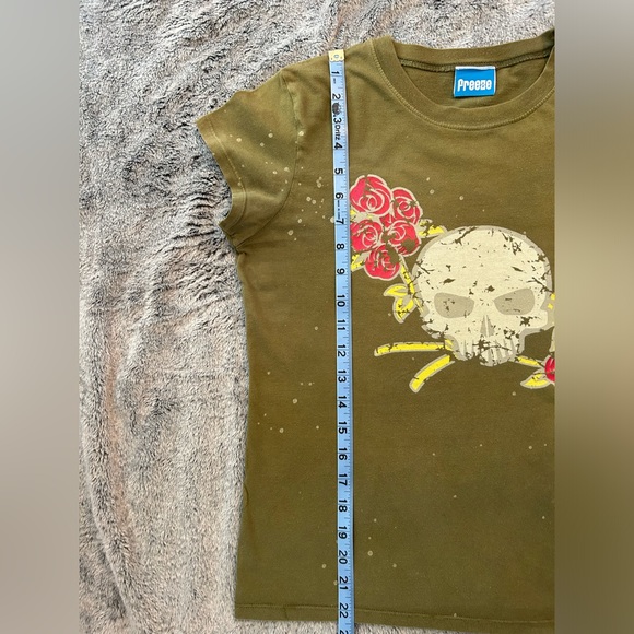 Moss Green Skull & Roses Tee - Picture 4 of 4